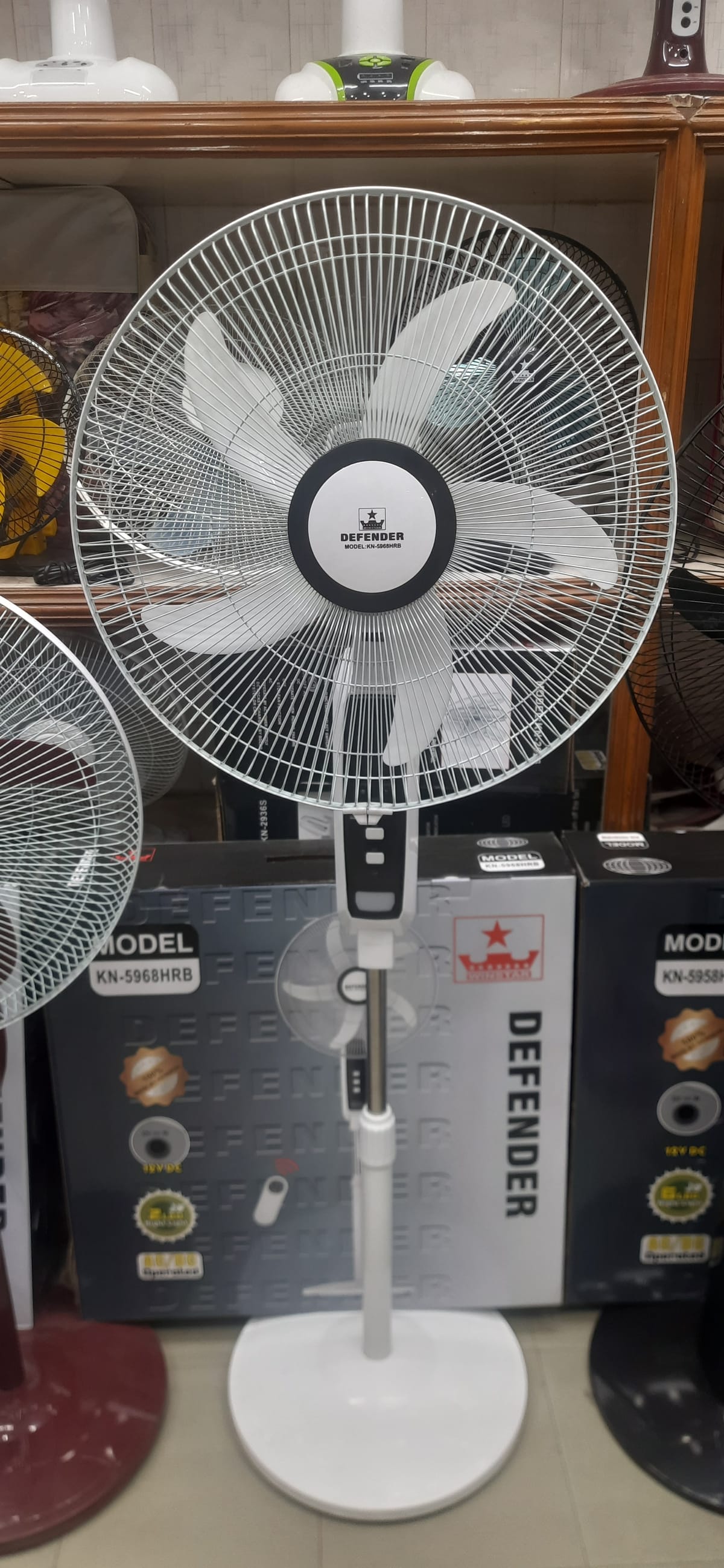 Defender 5968HRB rechargeable fan